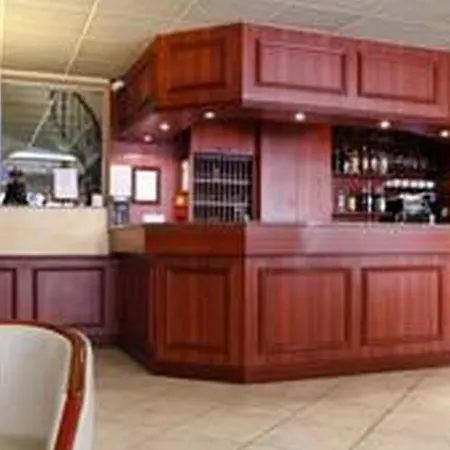 Moderne فندق 2*